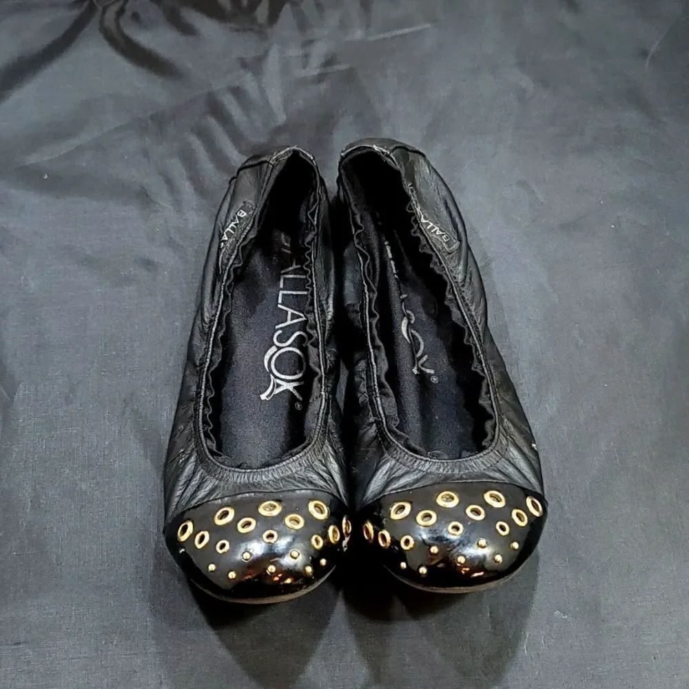 BALLET FLAT FROM BALLASOX BY CORSO COMO.